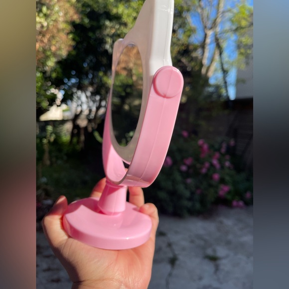 - Hello kitty mirror ❤️ - Picture 2 of 5